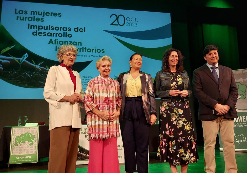 Andalucía lidera el relevo generacional y la titularidad femenina de fincas agrarias gracias a Almería y Jaén